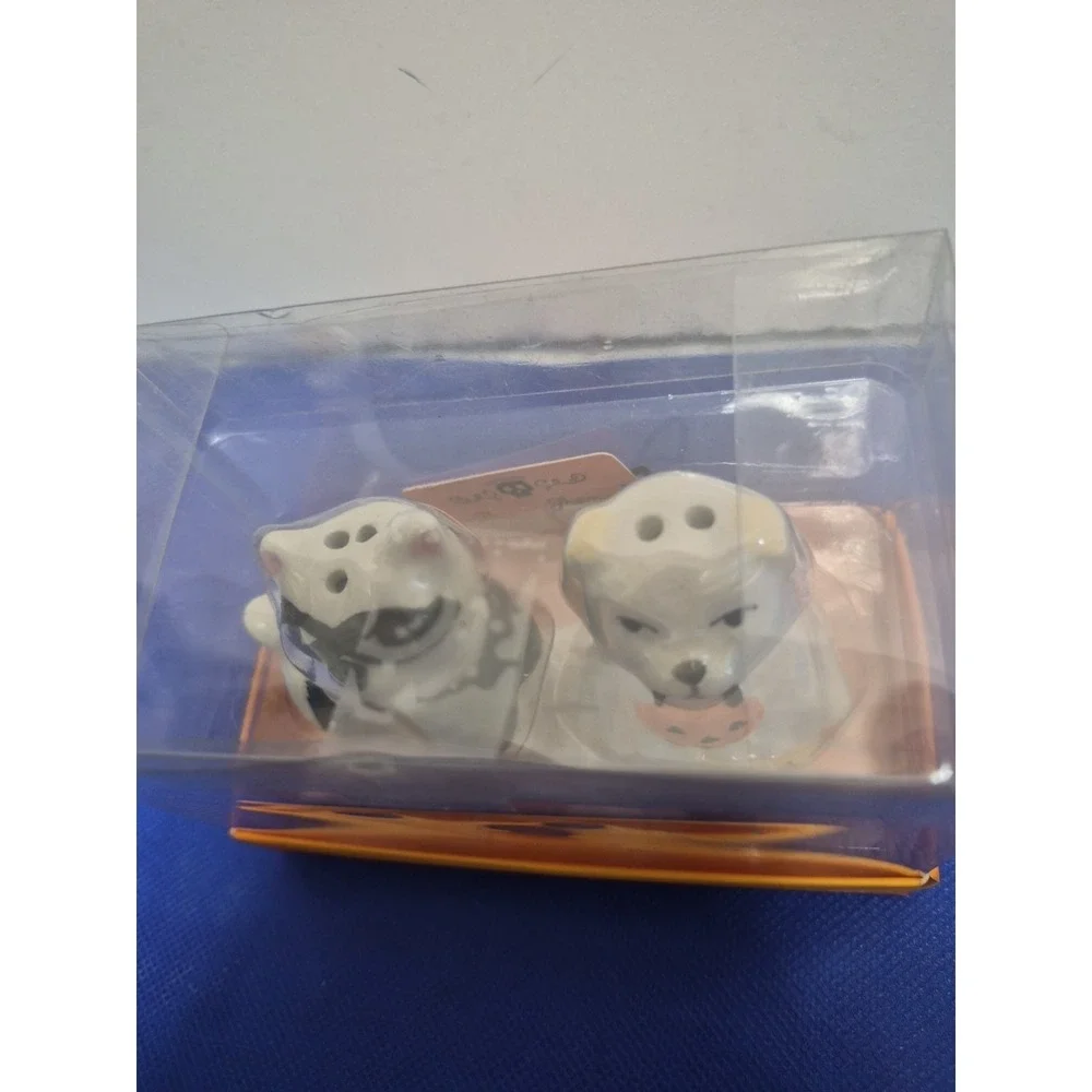 Trick Or Treat Salt and Pepper Halloween Set Ceramic Ghost Dog & Bat Dog New Box